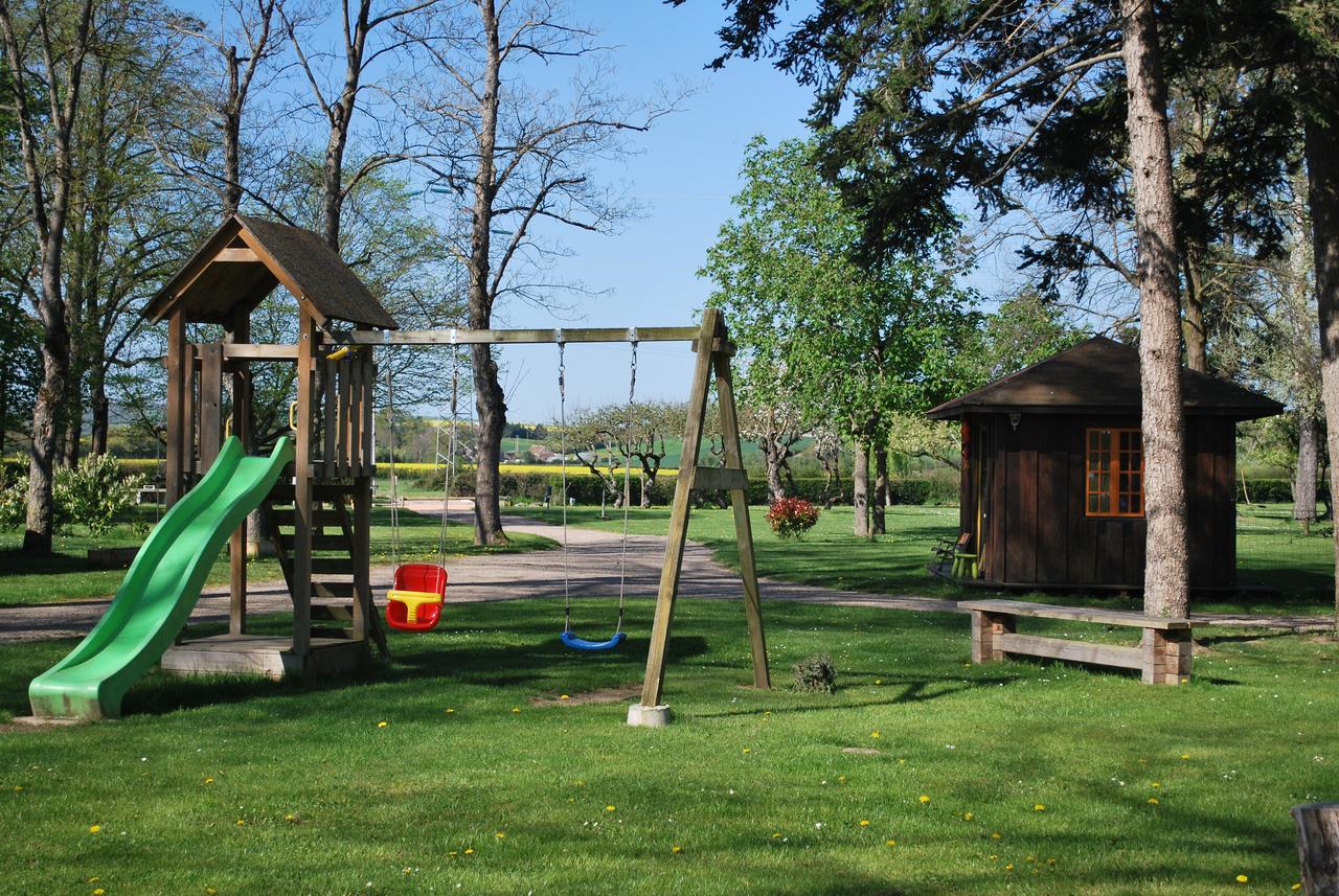 Domaine Les Gandins Bed & Breakfast Saint-Germain-de-Salles Exterior foto